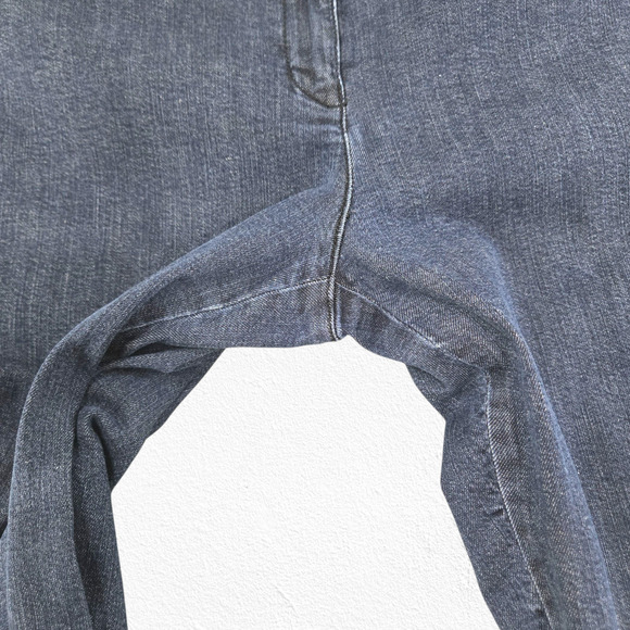 Talbots Signature Bootcut Jeans Dark Wash Blue Stretch Mid-Rise Denim Size 8 29 - Picture 8 of 11